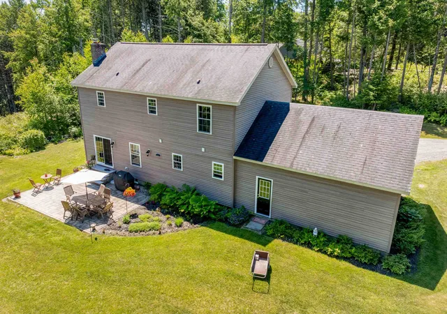 Homes for sale in Hartford, VT | 46 Davenport Ln, Hartford, VT 05059 | MLS# 5094934