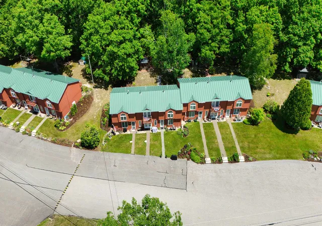 Photo 4 of Townhouse for sale at 109 Washington Rd #41, Freedom, NH 03836 | MLS# 5094945 | Listing updated on 2026-07-09