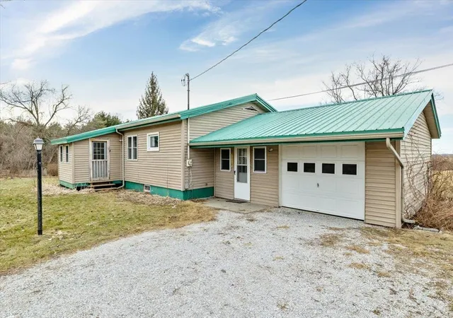 5th image of 1125 Sheldon Rd, St. Albans Town, VT 05478 | MLS# 5094952