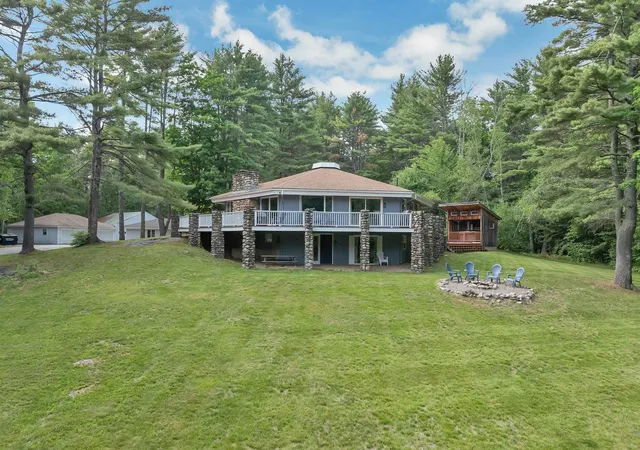 Homes for sale in Meredith, NH | 71 Winona Rd, Meredith, NH 03253 | MLS# 5094968