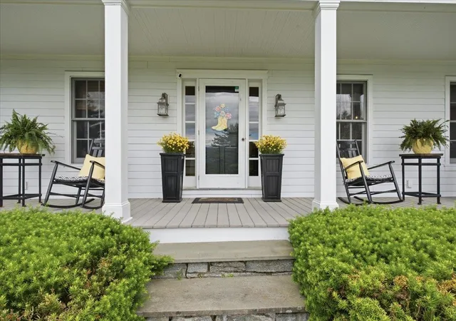 Homes for sale in Pownal, VT | 3287 Route 7 Route, Pownal, VT 05261 | MLS# 5094986