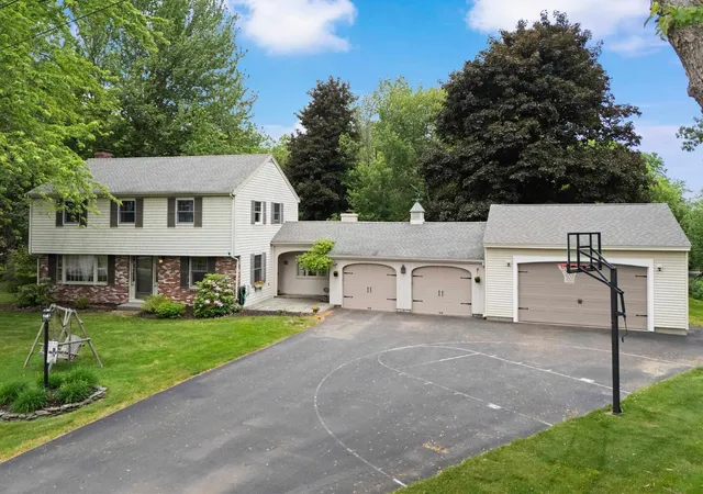 1st image of 13 William Cir, Stratham, NH 03885 | MLS# 5094990