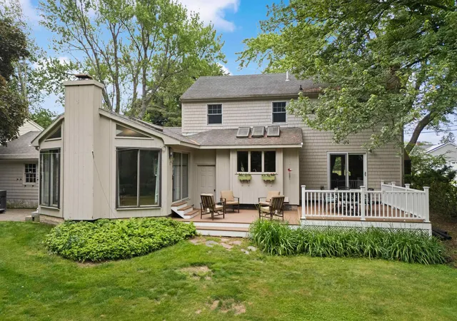 2nd image of 13 William Cir, Stratham, NH 03885 | MLS# 5094990