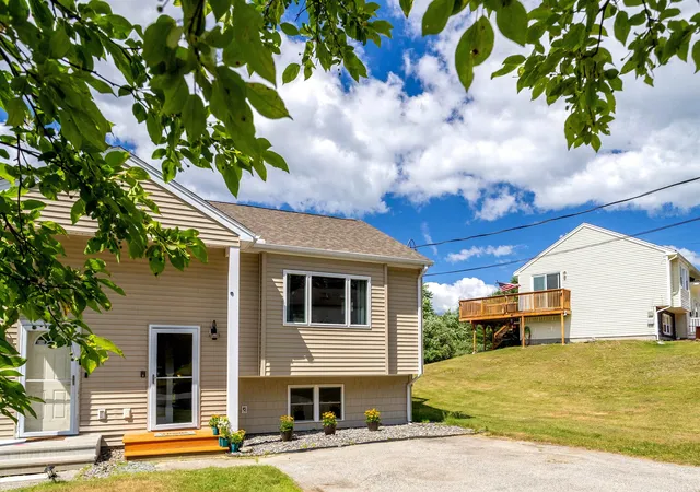 Homes for sale in Derry, NH | 70 Derryfield Rd #R, Derry, NH 03038 | MLS# 5094992