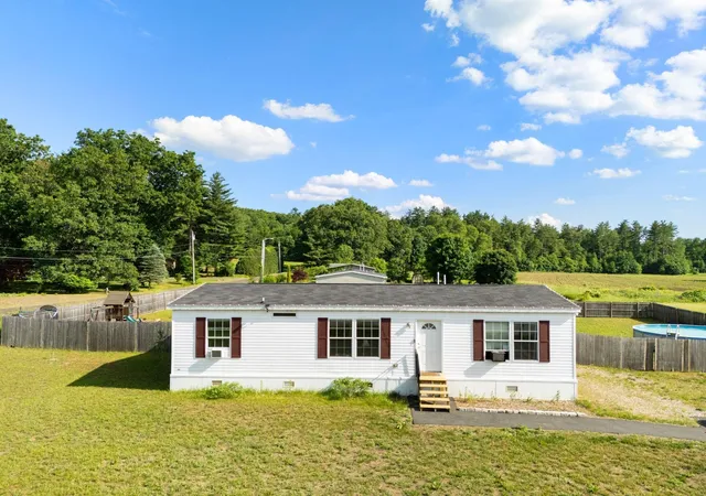 Homes for sale in Vernon, VT | 243 Newton Rd, Vernon, VT 05354 | MLS# 5095016