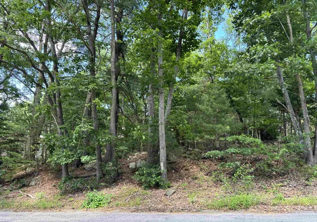 Homes for sale in Somersworth, NH | 85 Noble St, Somersworth, NH 03878 | MLS# 5095028