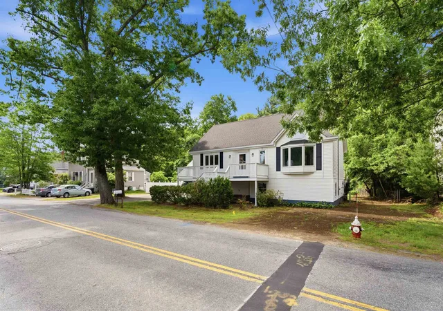 2nd image of 22 Farm Ln, Seabrook, NH 03874 | MLS# 5095038