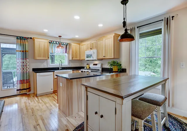 Homes for sale in Barrington, NH | 165 Breezy Wy, Barrington, NH 03825 | MLS# 5095052