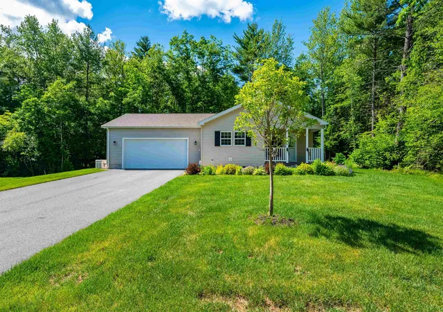 1st image of 9 Wiscasset St, Berwick, ME 03901 | MLS# 5095060