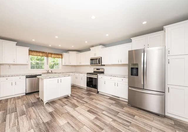 2nd image of 9 Wiscasset St, Berwick, ME 03901 | MLS# 5095060