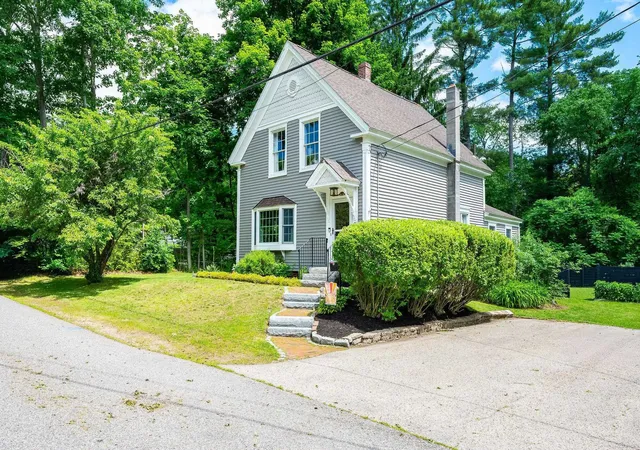 Homes for sale in Rochester, NH | 8 Prospect St, Rochester, NH 03867 | MLS# 5095079