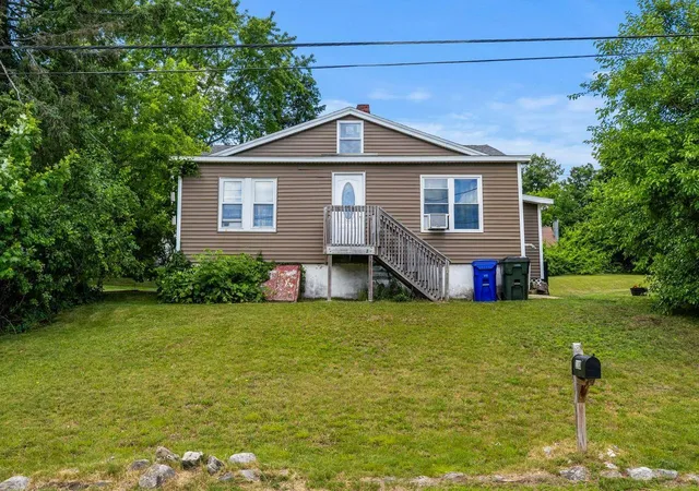 Photo 1 of Single family home for sale at 110 Robinson St, Manchester, NH 03104 | MLS# 5095091 | Listing updated on 2026-06-23