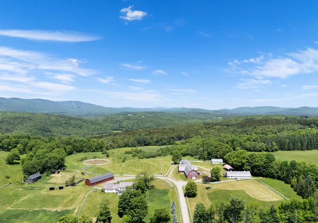 Photo 1 of Mansion for sale at 238 Stowe Hill Rd, Wilmington, VT 05363 | MLS# 5095093 | Listing updated on 2026-08-25