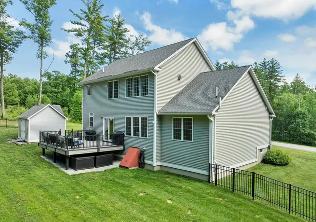 Homes for sale in Dunbarton, NH | 20 Overlook Dr, Dunbarton, NH 03046 | MLS# 5095111