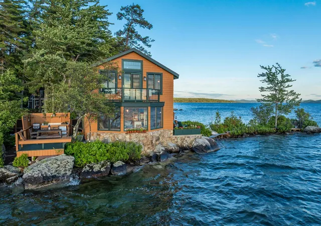Photo 1 of Single family home for sale at 1 Windswept Is, Mirror Lake, NH 03853 | MLS# 5095126 | Listing updated on 2026-09-29