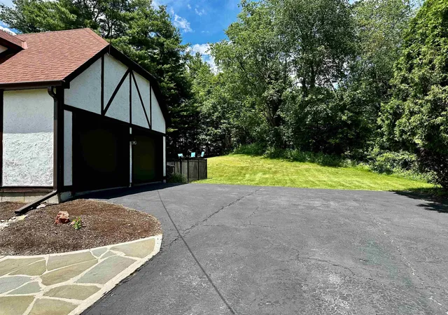 Homes for sale in Pittsford, VT | 608 Orchard Hl, Pittsford, VT 05763 | MLS# 5095139