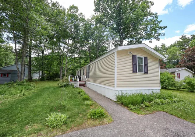 1st image of 7 Marilyn Dr, Concord, NH 03303 | MLS# 5095148