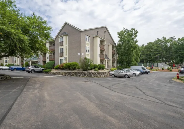 Homes for sale in Nashua, NH | 184 Cannongate Iii Rd #184, Nashua, NH 03063 | MLS# 5095154