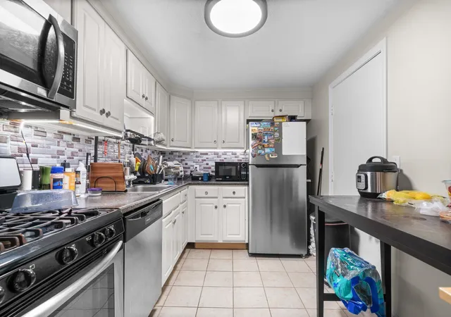 Homes for sale in Nashua, NH | 184 Cannongate Iii Rd #184, Nashua, NH 03063 | MLS# 5095154