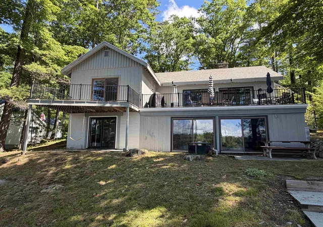 Homes for sale in Tuftonboro, NH | 20 Governor Wentworth Hwy, Tuftonboro, NH 03816 | MLS# 5095158