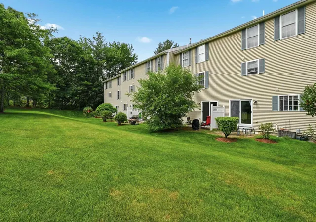 Photo 2 of Townhouse for sale at 3 Georgetown Dr #3, Nashua, NH 03062 | MLS# 5095163 | Listing updated on 2026-09-09