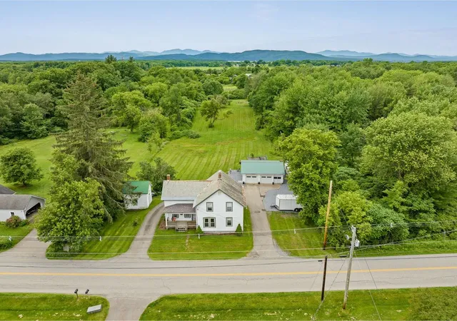 3rd image of 1853 Greenbush Rd, North Ferrisburgh, VT 05473 | MLS# 5095174