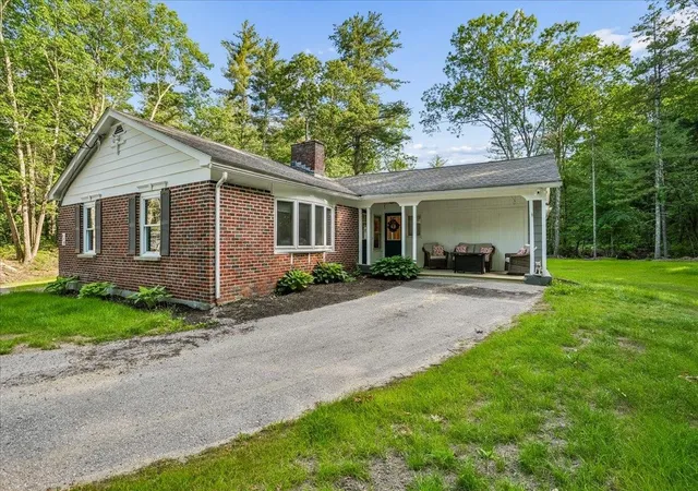3rd image of 319 Windham Rd, Pelham, NH 03076 | MLS# 5095181