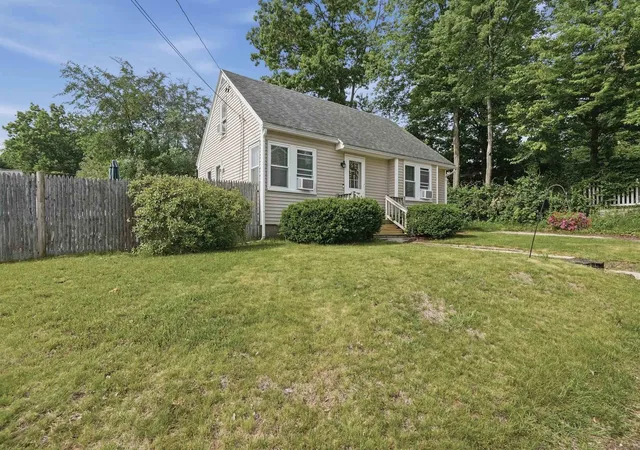 2nd image of 40 Mcguigan Ave, Manchester, NH 03103 | MLS# 5095196