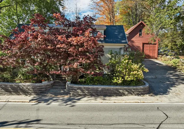2nd image of 108 Center St, Wolfeboro, NH 03894 | MLS# 5095217