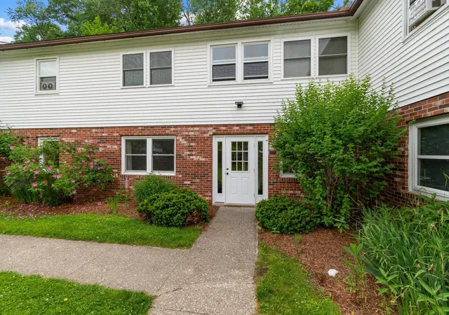 1st image of 314 Sherwood Sq, Essex Junction, VT 05452 | MLS# 5095222