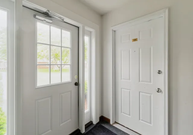 3rd image of 314 Sherwood Sq, Essex Junction, VT 05452 | MLS# 5095222
