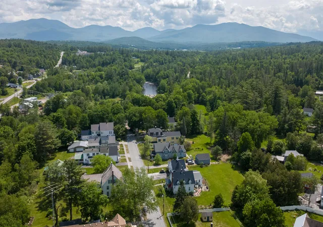 4th image of 13 Pleasant St, Lancaster, NH 03584 | MLS# 5095226