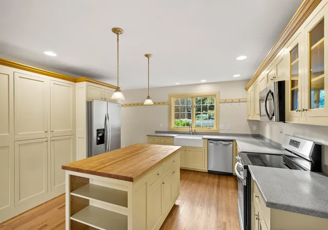 5th image of 72 Joppa Hill Rd, Bedford, NH 03110 | MLS# 5095229