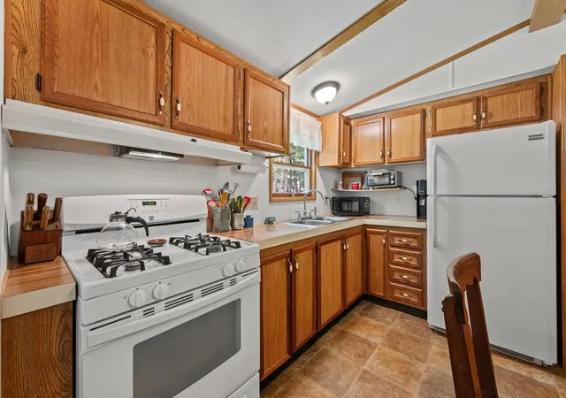3rd image of 47 Fox Hill Ln, Center Conway, NH 03813 | MLS# 5095232