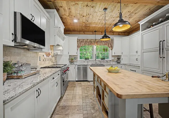 Homes for sale in Chester, NH | 93 Wells Village Rd, Chester, NH 03036 | MLS# 5095245