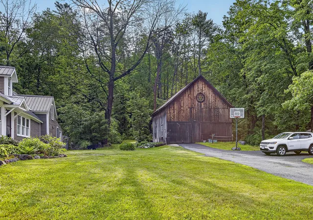 Homes for sale in Grantham, NH | 421 Route 10 S, Grantham, NH 03753 | MLS# 5095252