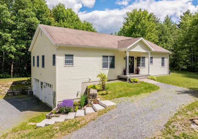 Homes for sale in Springfield, NH | 3877 Main Street Street, Springfield, NH 03284 | MLS# 5095259