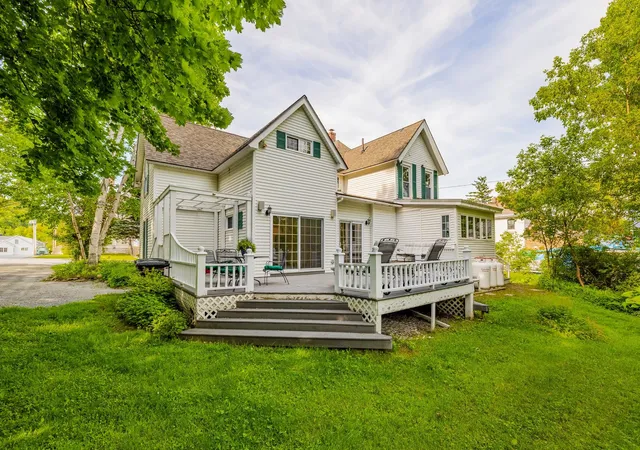 Photo 3 of Single family home for sale at 238 Seminary Ave, Manchester, VT 05254 | MLS# 5095276 | Listing updated on 2026-07-28