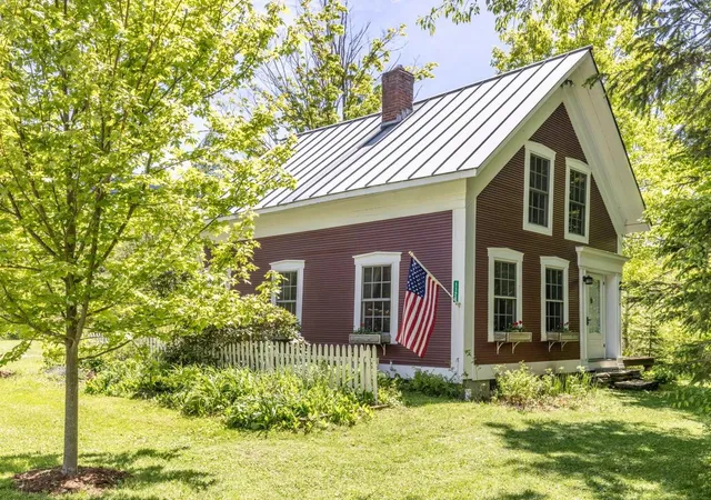 1st image of 1128 Jerusalem Rd, Starksboro, VT 05443 | MLS# 5095282
