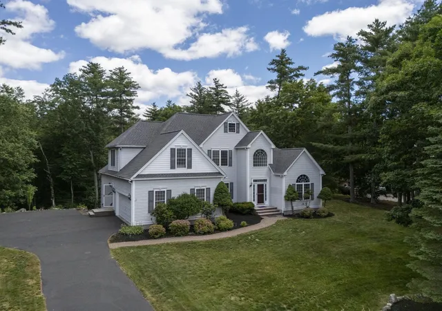 Homes for sale in Windham, NH | 84 Searles Rd, Windham, NH 03087 | MLS# 5095291