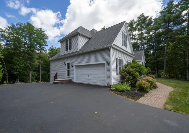 Homes for sale in Windham, NH | 84 Searles Rd, Windham, NH 03087 | MLS# 5095291