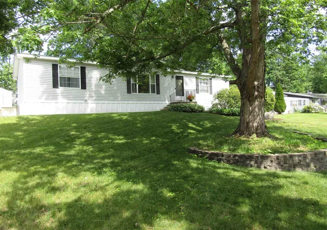 Homes for sale in Nashua, NH | 21 Eric Ave, Nashua, NH 03062 | MLS# 5095304