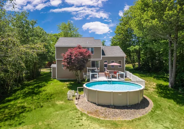 3rd image of 3 Meadowlark Dr, York, ME 03909 | MLS# 5095308