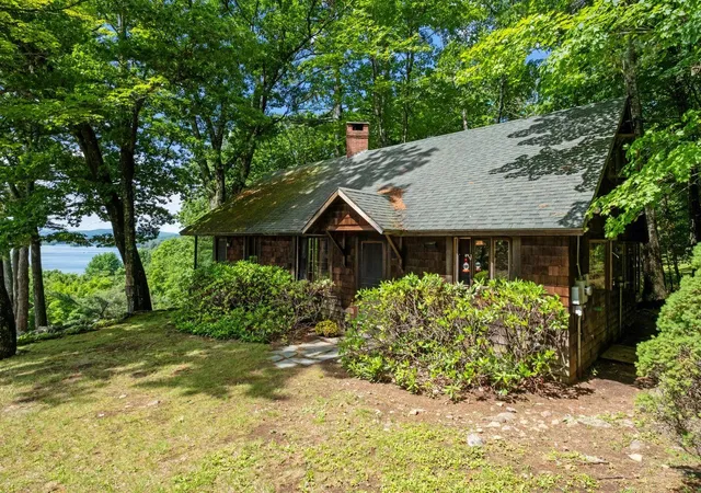 Homes for sale in Sandwich, NH | 260 Pinehurst Rd, Sandwich, NH 03227 | MLS# 5095324