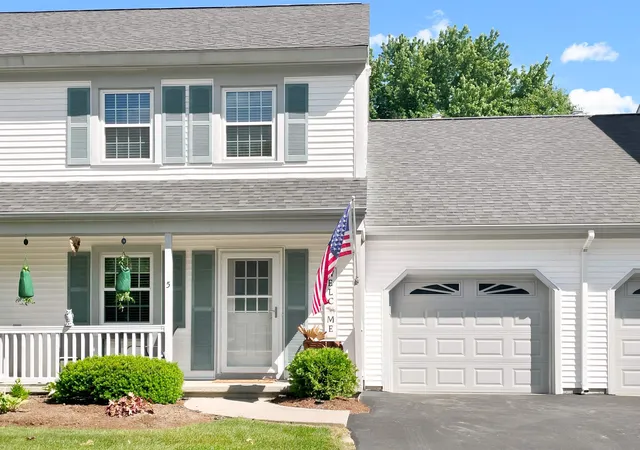 3rd image of 5 Wolff Dr, Essex Junction, VT 05452 | MLS# 5095333
