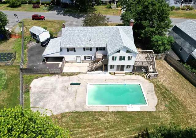 Photo 3 of Single family home for sale at 20 Ayer Cir, Seabrook, NH 03874 | MLS# 5095335 | Listing updated on 2026-06-24