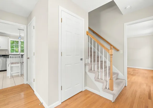 3rd image of 105 Wyndridge Cir, Pelham, NH 03076 | MLS# 5095343