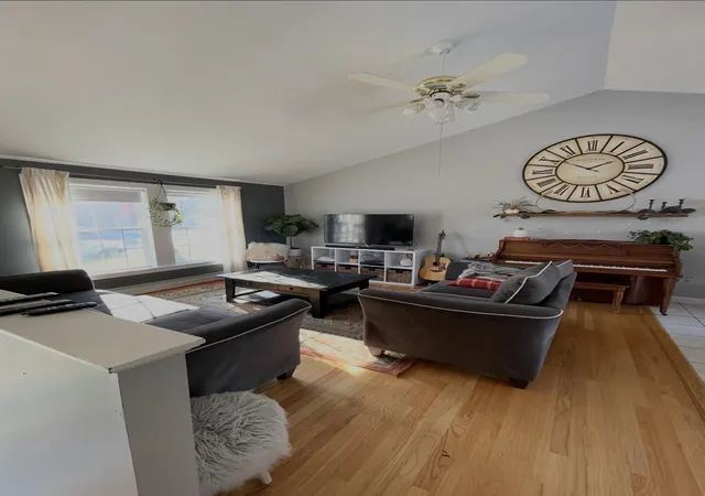 Photo 3 of Single family home for sale at 29 Sherburne St, Manchester, NH 03104 | MLS# 5095350 | Listing updated on 2026-09-16