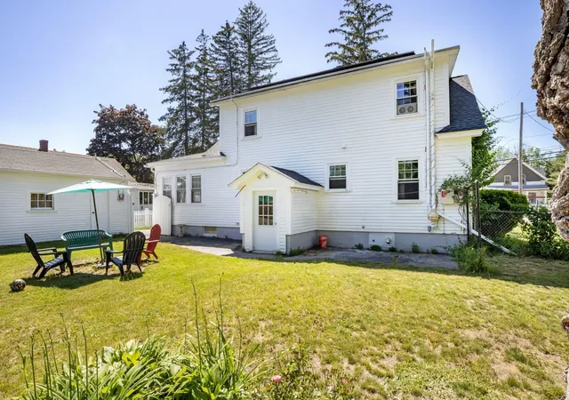 Homes for sale in Somersworth, NH | 352 High St, Somersworth, NH 03878 | MLS# 5095351