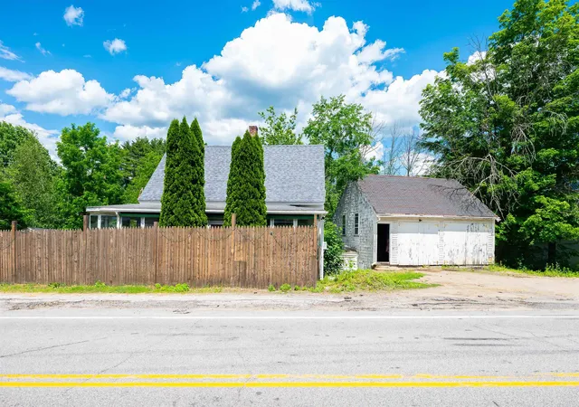Photo 3 of Single family home for sale at 159 Main St, Union, NH 03887 | MLS# 5095353 | Listing updated on 2026-07-30
